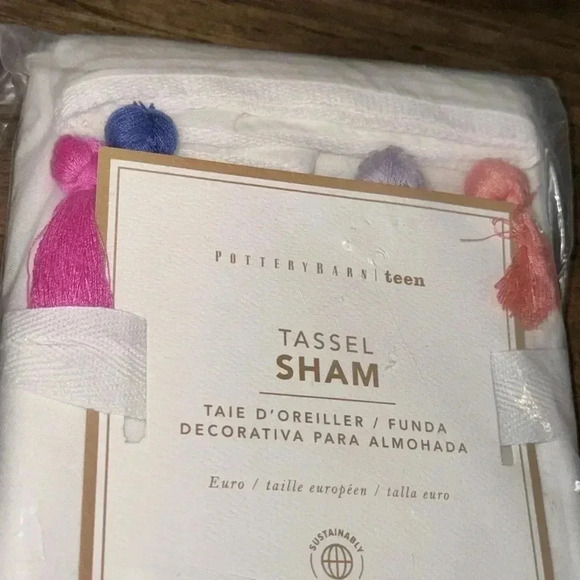 NWT PBT POTTERY BARN TEEN Tassel Sham 26x26 Multi Color 1 Euro Sham 100% Cotton - Picture 3 of 8